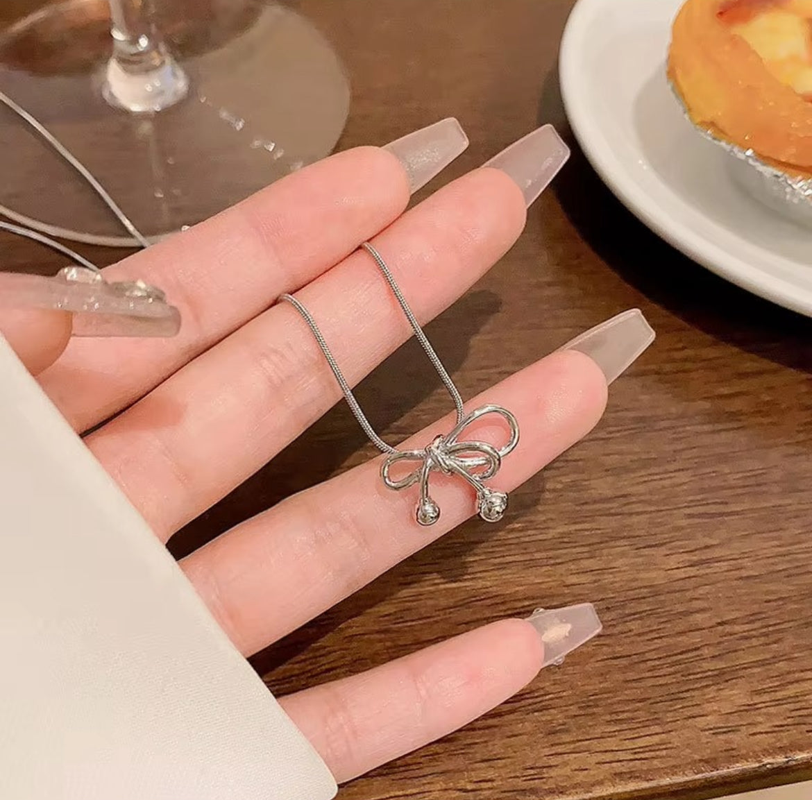 Minimal Silver Bow Pendant Necklace for Women