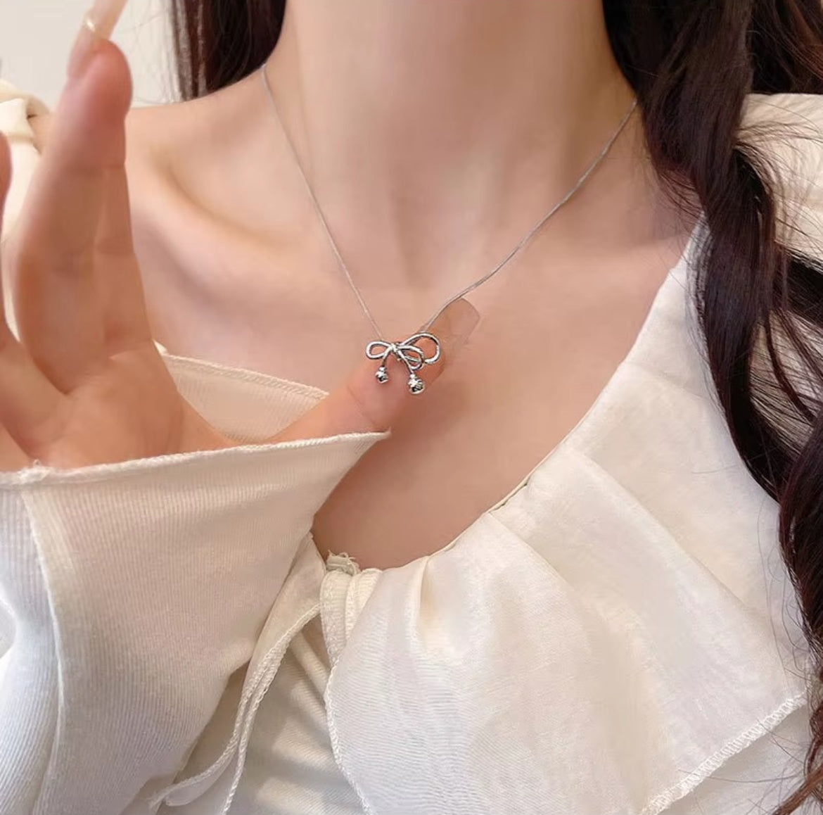 Minimal Silver Bow Pendant Necklace for Women